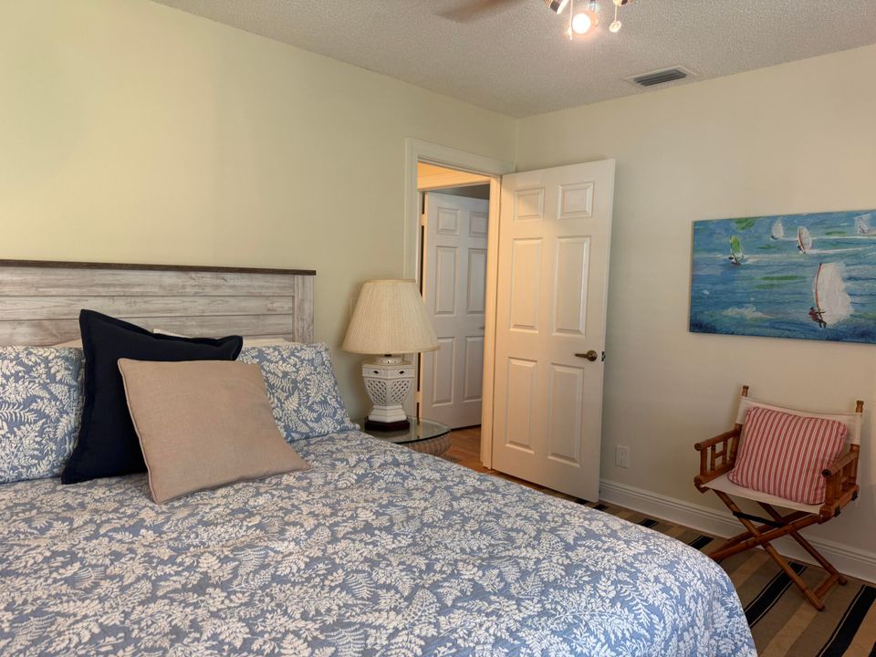 For Rent: $7,000 (3 beds, 2 baths, 1593 Square Feet)