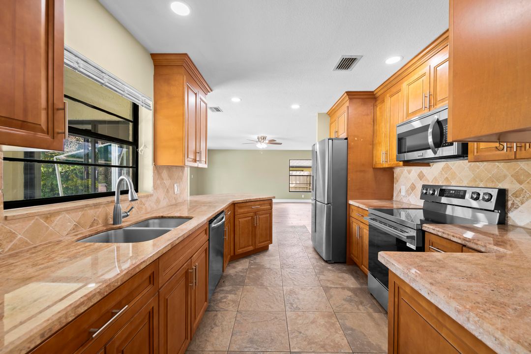 Activo con contrato: $950,000 (4 camas, 2 baños, 2665 Pies cuadrados)