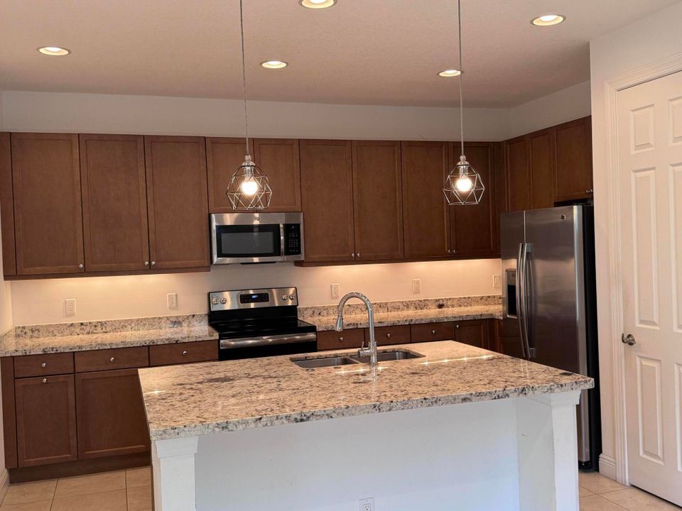 En Venta: $339,000 (2 camas, 2 baños, 1620 Pies cuadrados)