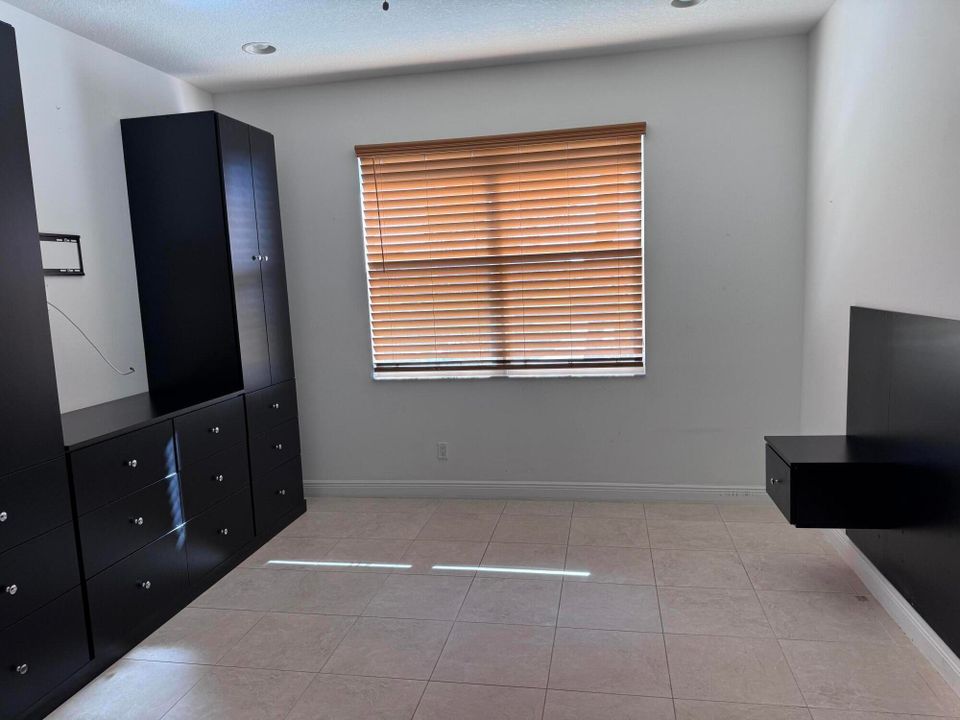 En Venta: $339,000 (2 camas, 2 baños, 1620 Pies cuadrados)