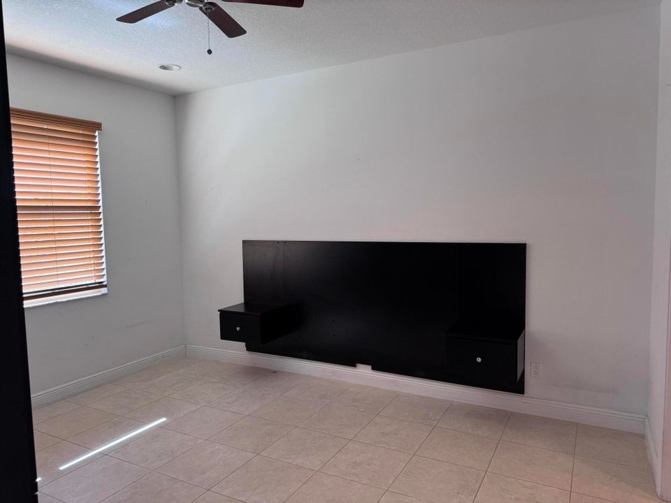 En Venta: $339,000 (2 camas, 2 baños, 1620 Pies cuadrados)