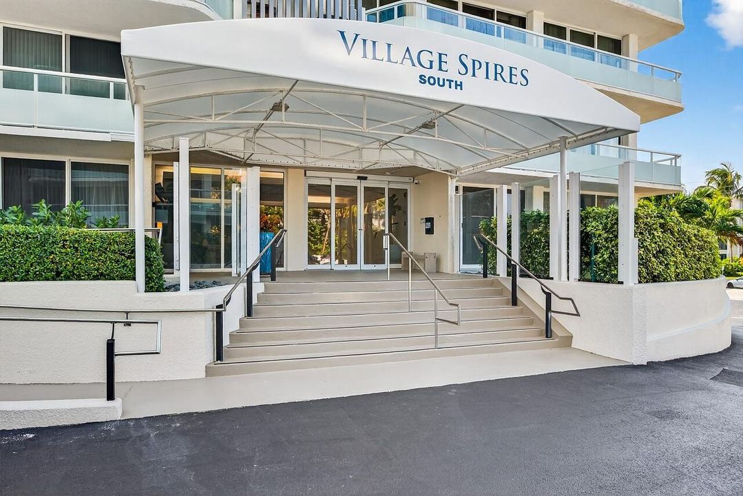 For Sale: $725,000 (2 beds, 2 baths, 1112 Square Feet)