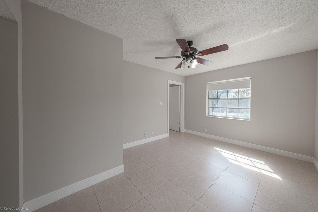 For Sale: $217,000 (2 beds, 2 baths, 1056 Square Feet)