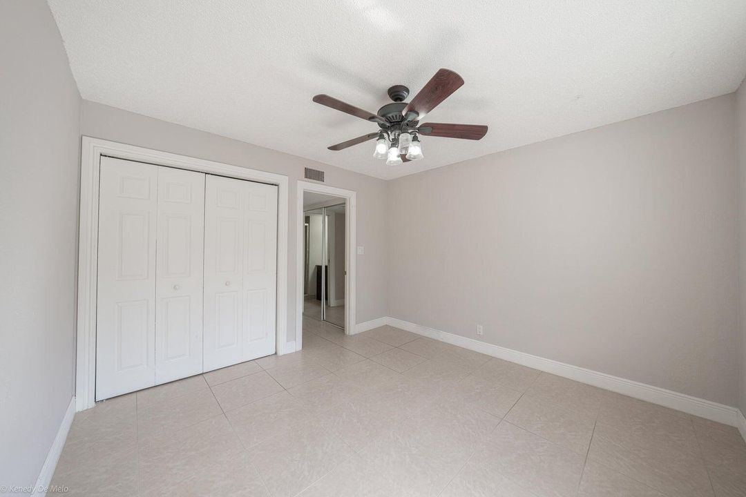 For Sale: $217,000 (2 beds, 2 baths, 1056 Square Feet)