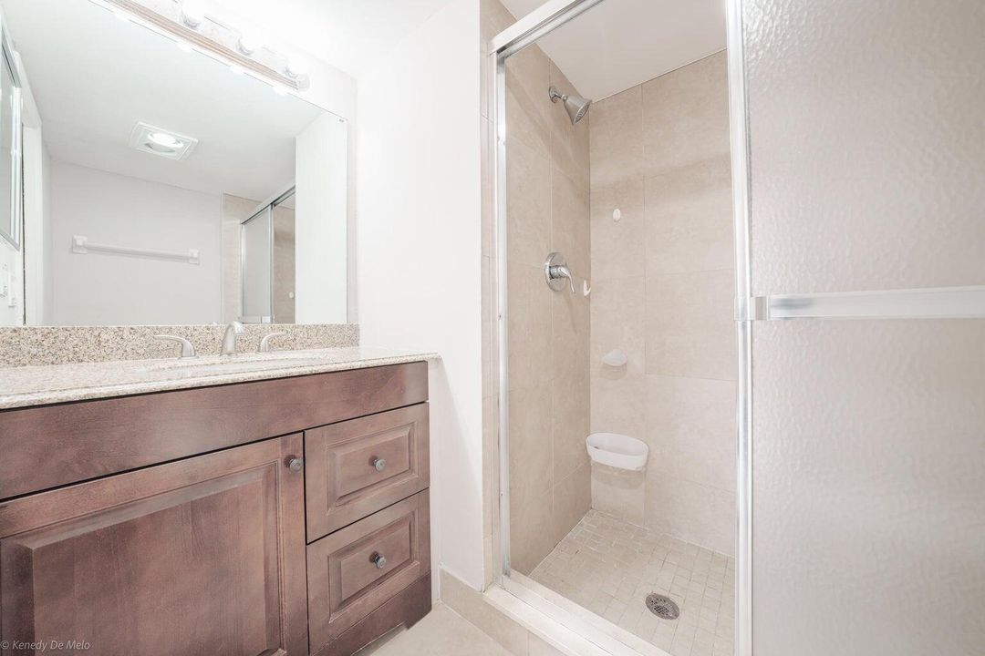 For Sale: $217,000 (2 beds, 2 baths, 1056 Square Feet)