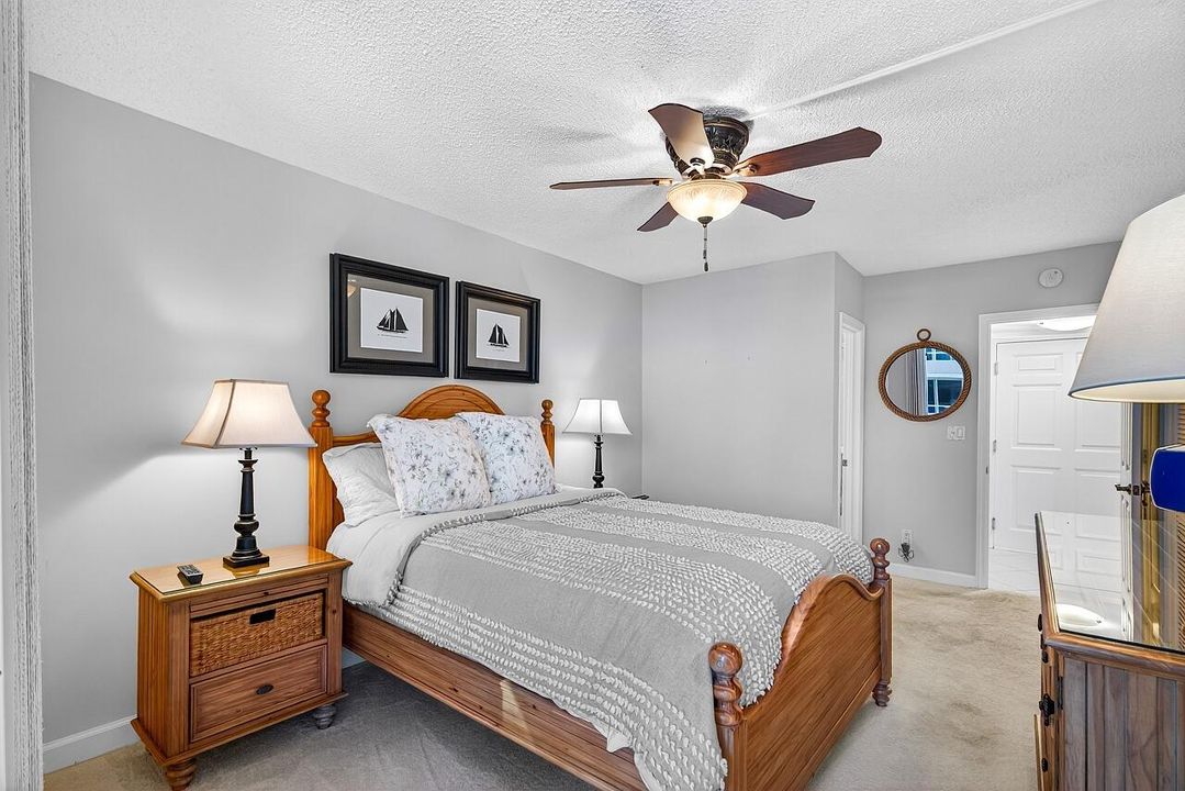 For Sale: $725,000 (2 beds, 2 baths, 1112 Square Feet)