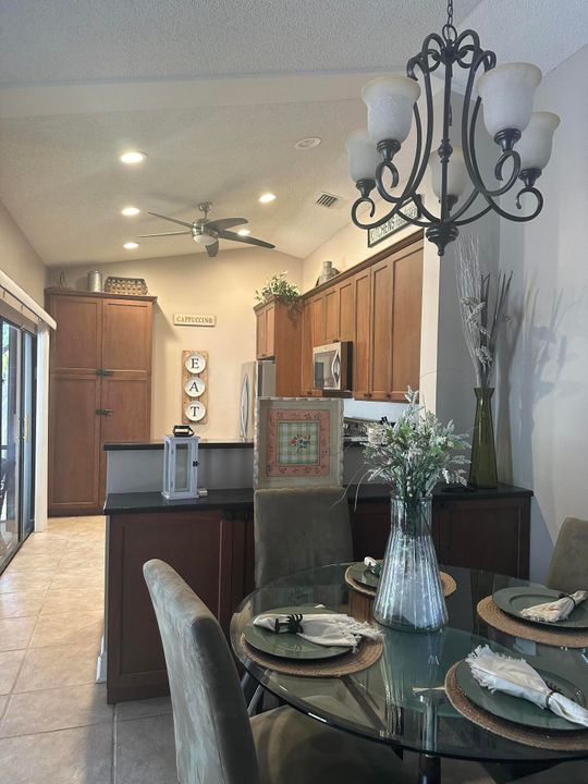 For Rent: $5,000 (3 beds, 2 baths, 1386 Square Feet)