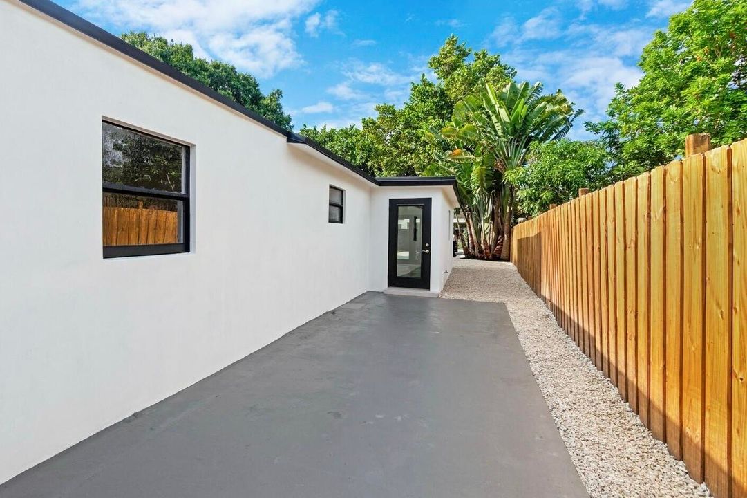 待售: $749,000 (3 贝兹, 2 浴室, 1668 平方英尺)