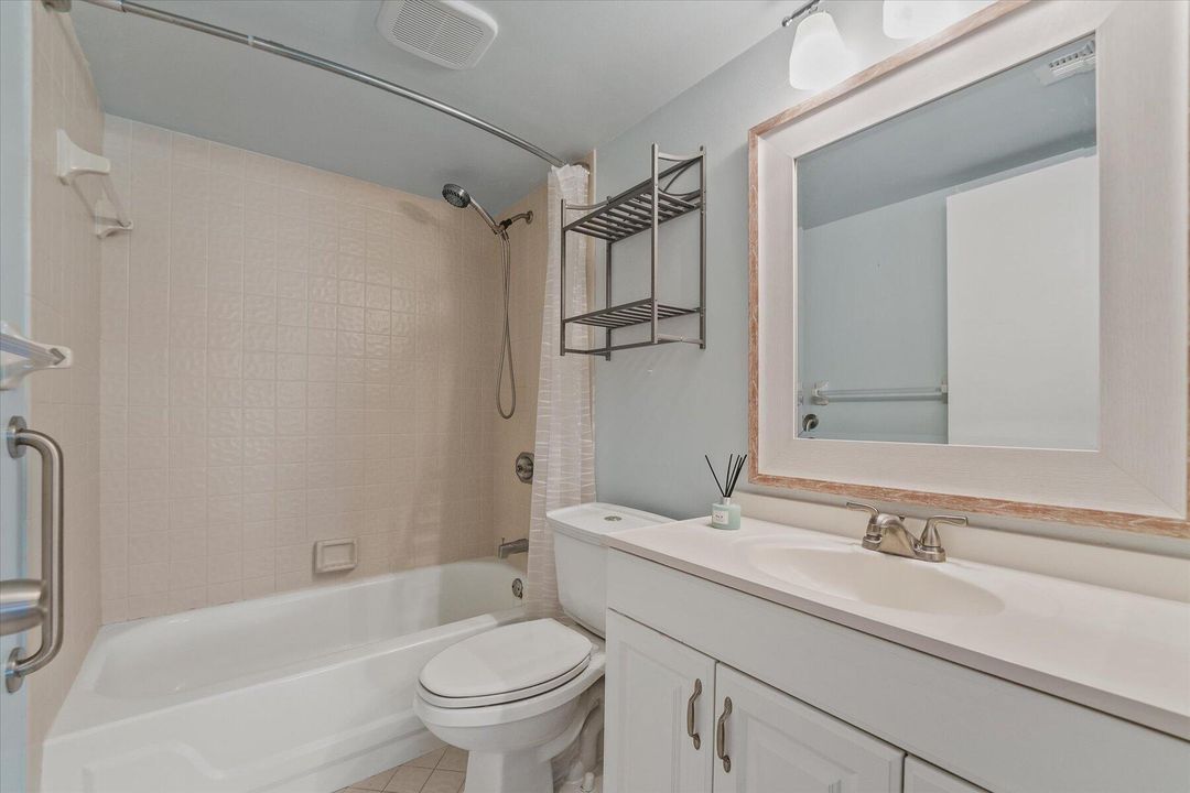 For Rent: $1,599 (2 beds, 2 baths, 1034 Square Feet)