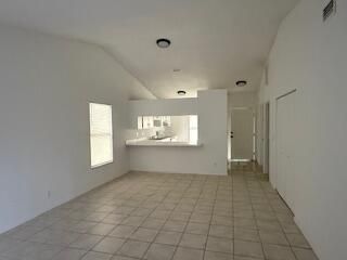 For Rent: $2,300 (2 beds, 1 baths, 200 Square Feet)