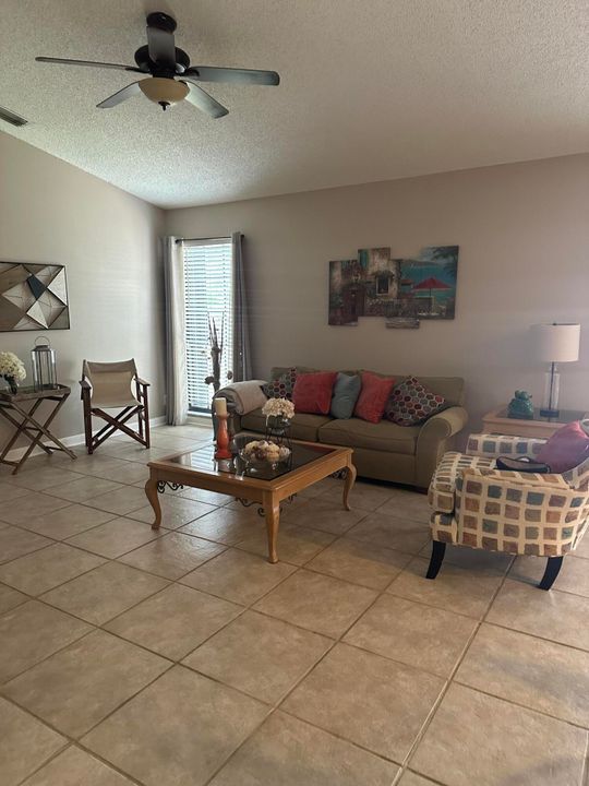 For Rent: $5,000 (3 beds, 2 baths, 1386 Square Feet)