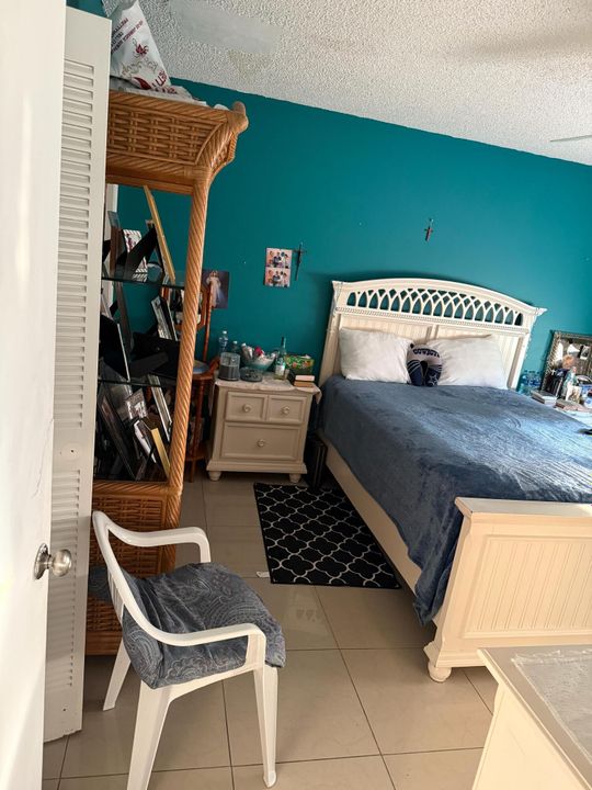 На продажу: $132,000 (2 спален, 2 ванн, 905 Квадратных фут)