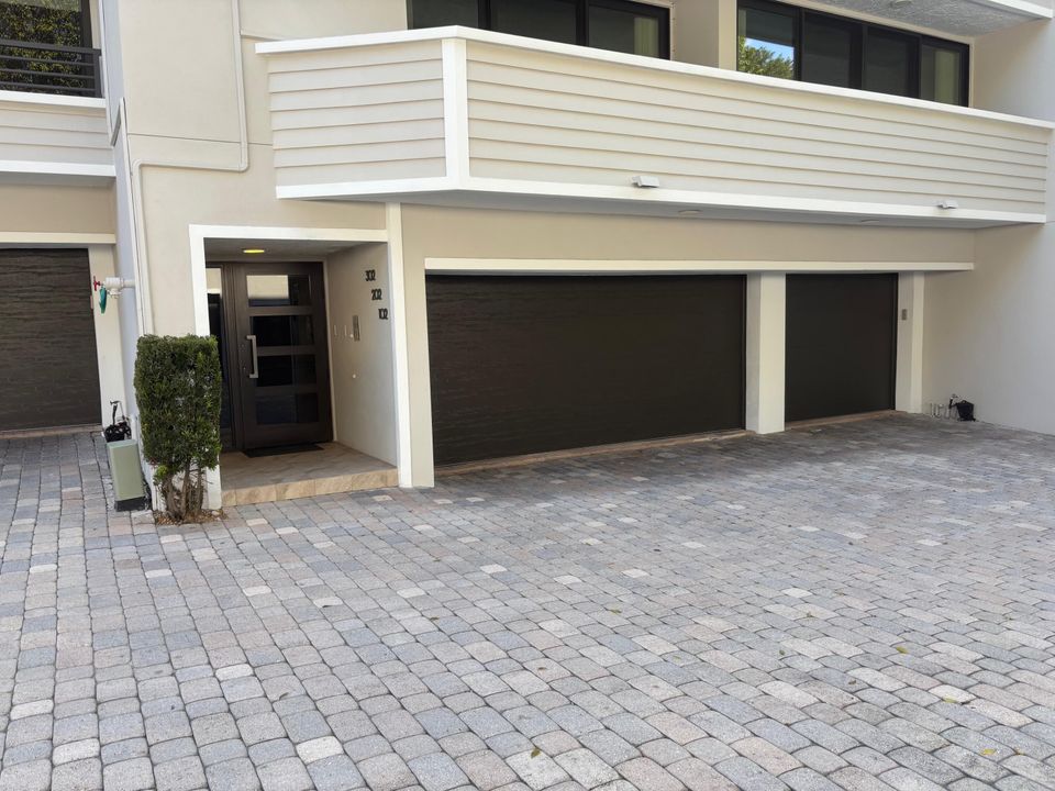 For Sale: $1,599,500 (2 beds, 2 baths, 2529 Square Feet)