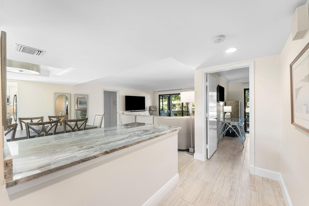 На продажу: $399,000 (2 спален, 2 ванн, 1300 Квадратных фут)