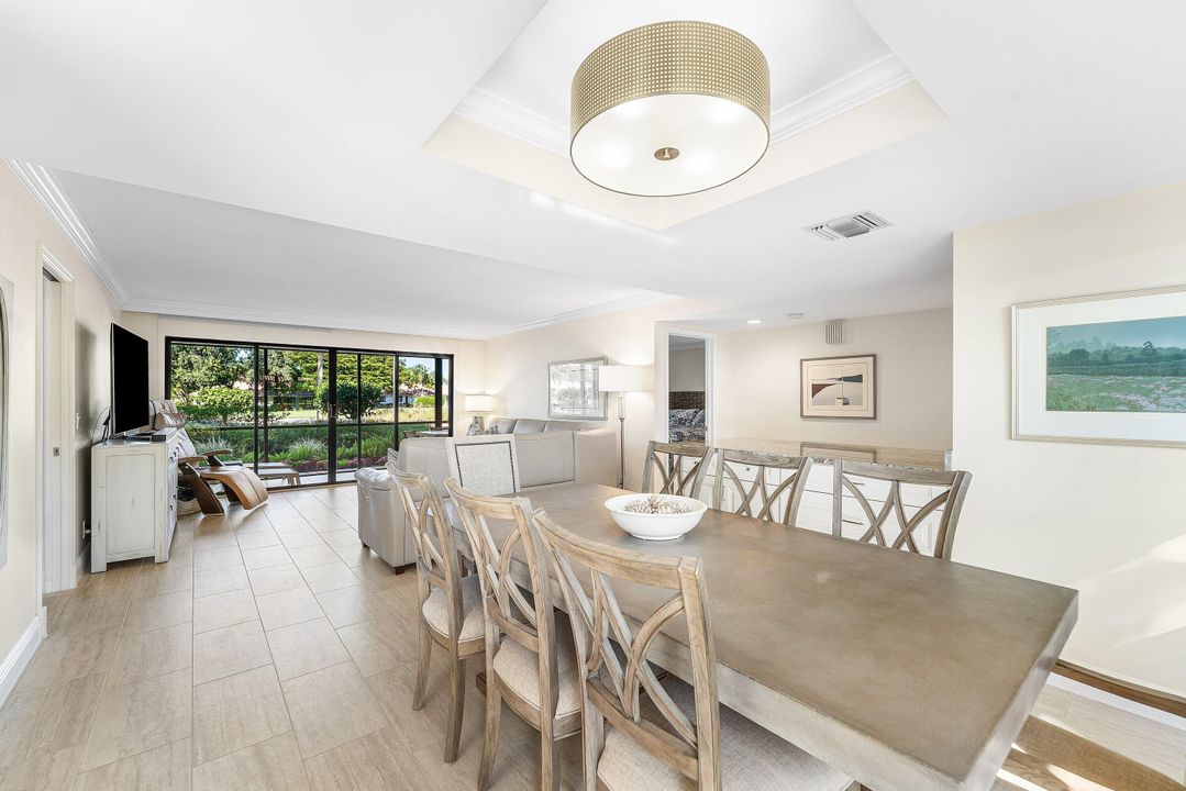 На продажу: $399,000 (2 спален, 2 ванн, 1300 Квадратных фут)