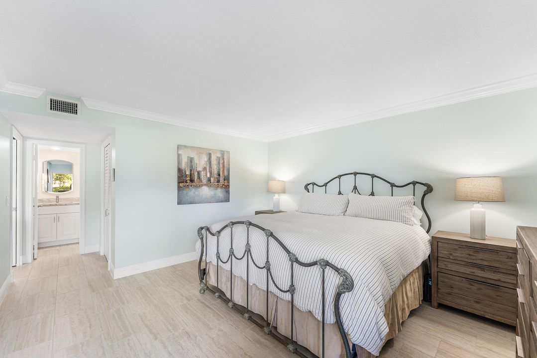 На продажу: $399,000 (2 спален, 2 ванн, 1300 Квадратных фут)