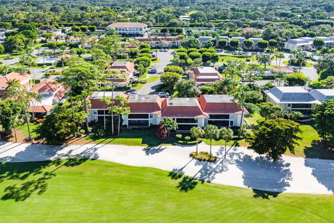 На продажу: $399,000 (2 спален, 2 ванн, 1300 Квадратных фут)