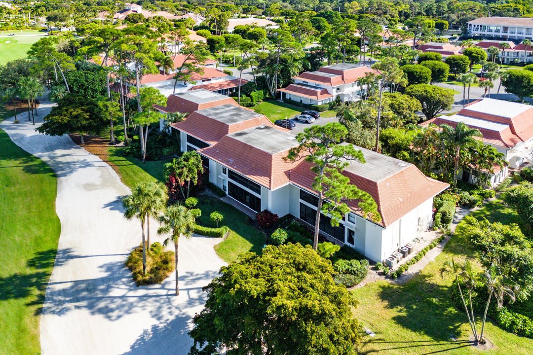 На продажу: $399,000 (2 спален, 2 ванн, 1300 Квадратных фут)