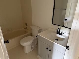 For Rent: $2,300 (2 beds, 1 baths, 200 Square Feet)