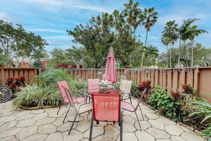 出租: $2,650 (2 贝兹, 2 浴室, 1302 平方英尺)