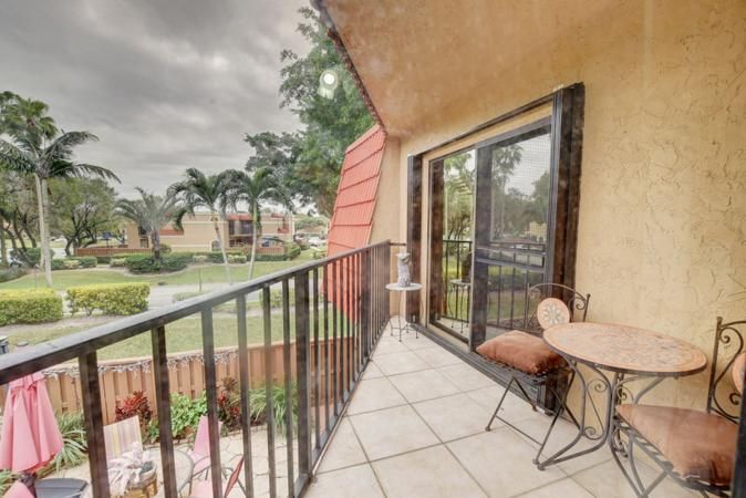 出租: $2,650 (2 贝兹, 2 浴室, 1302 平方英尺)