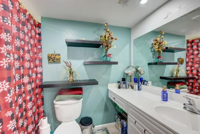 出租: $2,650 (2 贝兹, 2 浴室, 1302 平方英尺)