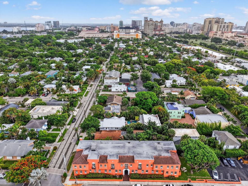 В аренду: $2,300 (1 спален, 1 ванн, 680 Квадратных фут)