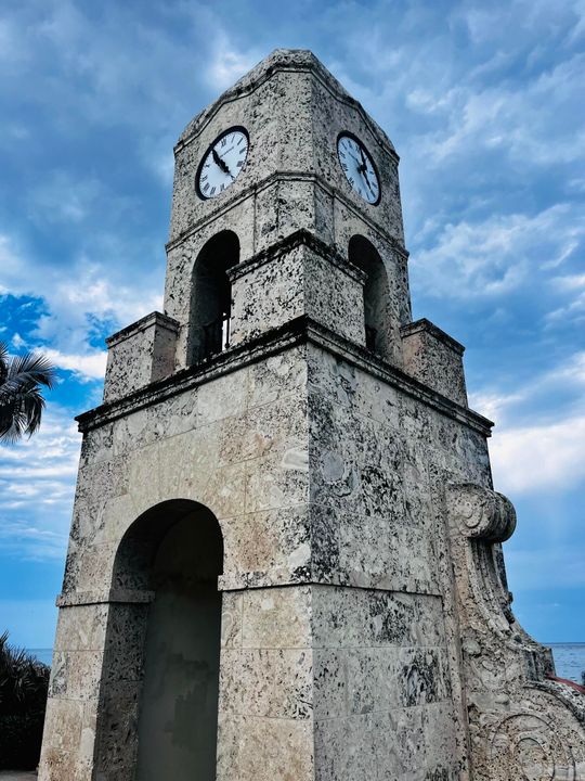 For Rent: $2,250 (1 beds, 4 baths, 2400 Square Feet)