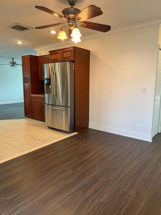 For Rent: $3,600 (3 beds, 2 baths, 1286 Square Feet)