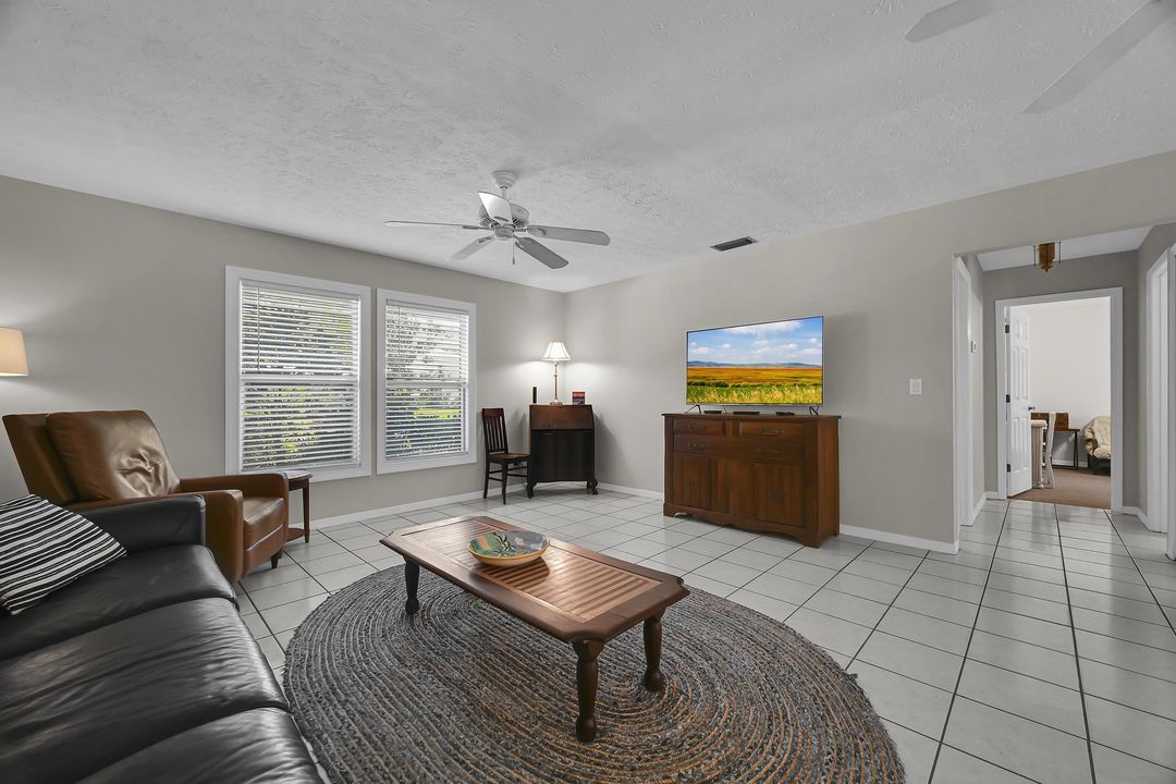 На продажу: $649,900 (3 спален, 2 ванн, 2154 Квадратных фут)