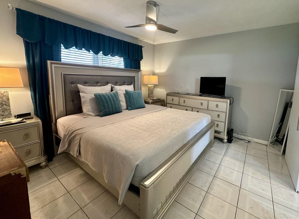 出租: $2,900 (1 贝兹, 1 浴室, 615 平方英尺)