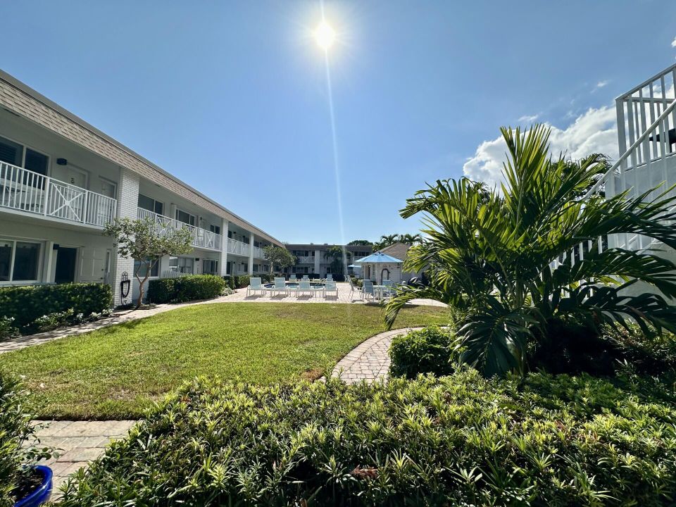 出租: $2,900 (1 贝兹, 1 浴室, 615 平方英尺)