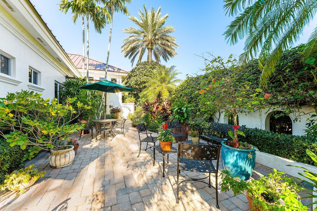 For Sale: $2,900,000 (4 beds, 4 baths, 3143 Square Feet)