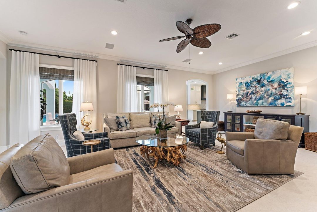 En Venta: $4,500,000 (4 camas, 4 baños, 4582 Pies cuadrados)