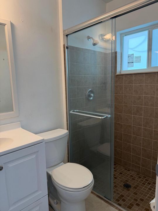 For Rent: $3,600 (3 beds, 2 baths, 1286 Square Feet)