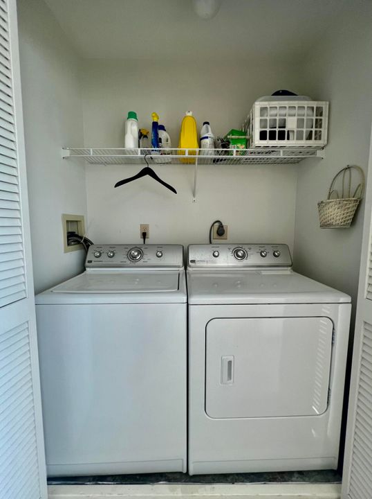 For Sale: $725,000 (3 beds, 2 baths, 1780 Square Feet)