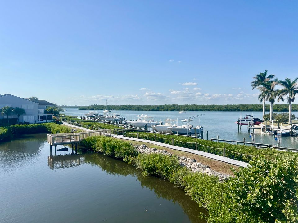 For Sale: $725,000 (3 beds, 2 baths, 1780 Square Feet)