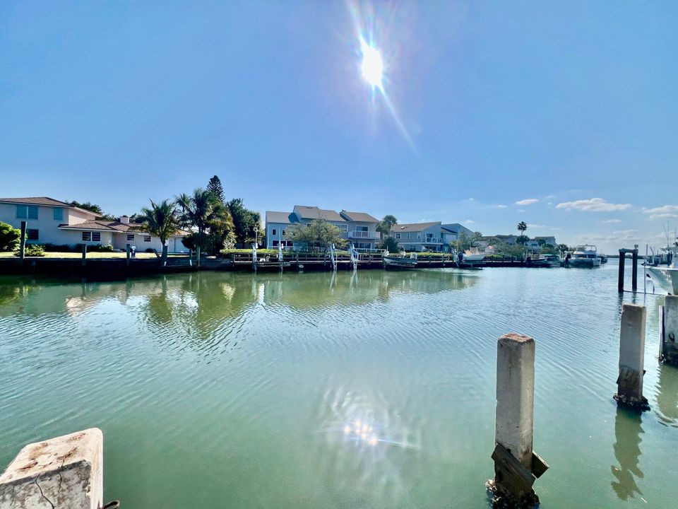 For Sale: $725,000 (3 beds, 2 baths, 1780 Square Feet)