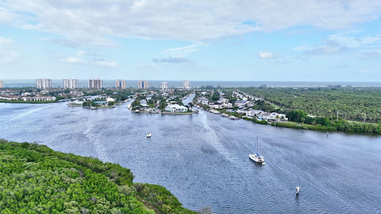 For Sale: $725,000 (3 beds, 2 baths, 1780 Square Feet)