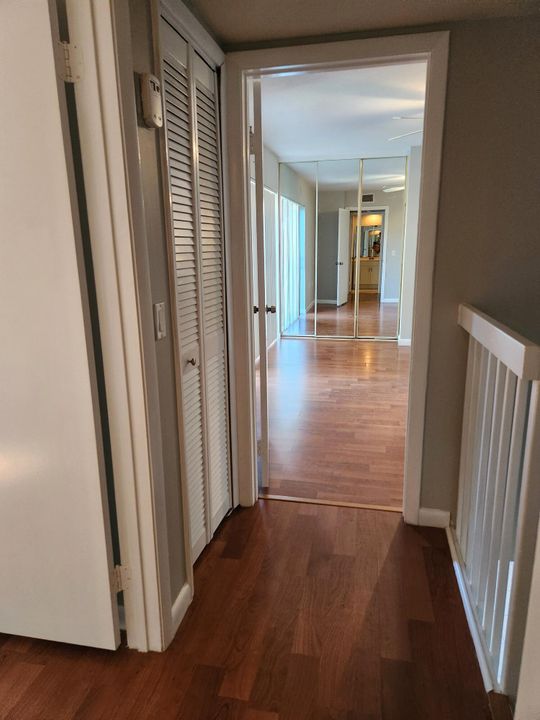 В аренду: $2,200 (2 спален, 2 ванн, 1236 Квадратных фут)