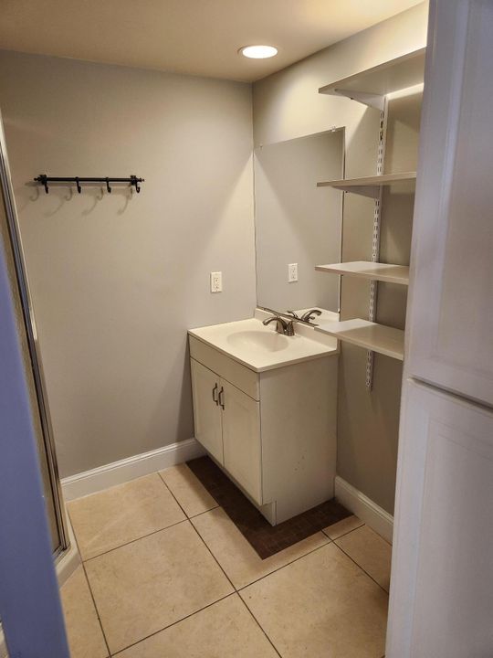 В аренду: $2,200 (2 спален, 2 ванн, 1236 Квадратных фут)