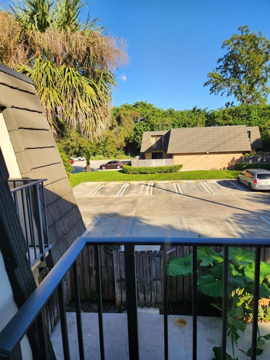 В аренду: $2,200 (2 спален, 2 ванн, 1236 Квадратных фут)