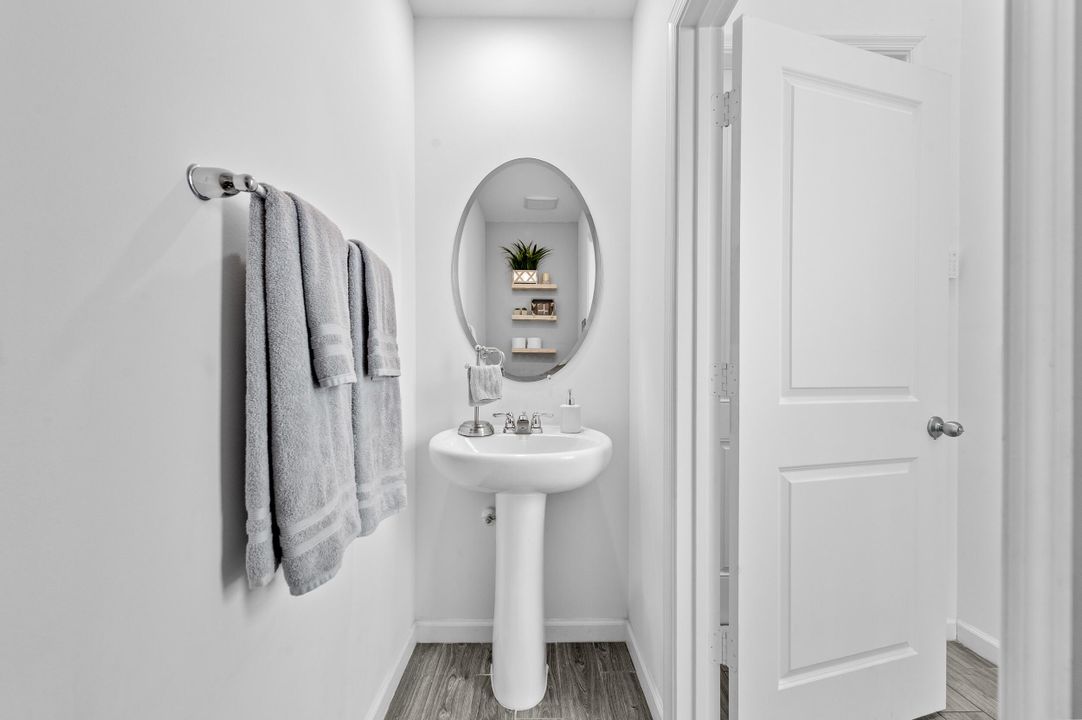 For Sale: $549,900 (3 beds, 2 baths, 1692 Square Feet)