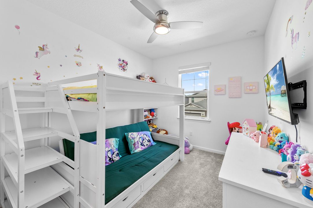 For Sale: $549,900 (3 beds, 2 baths, 1692 Square Feet)