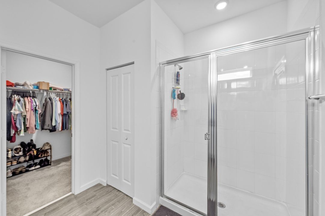 For Sale: $549,900 (3 beds, 2 baths, 1692 Square Feet)