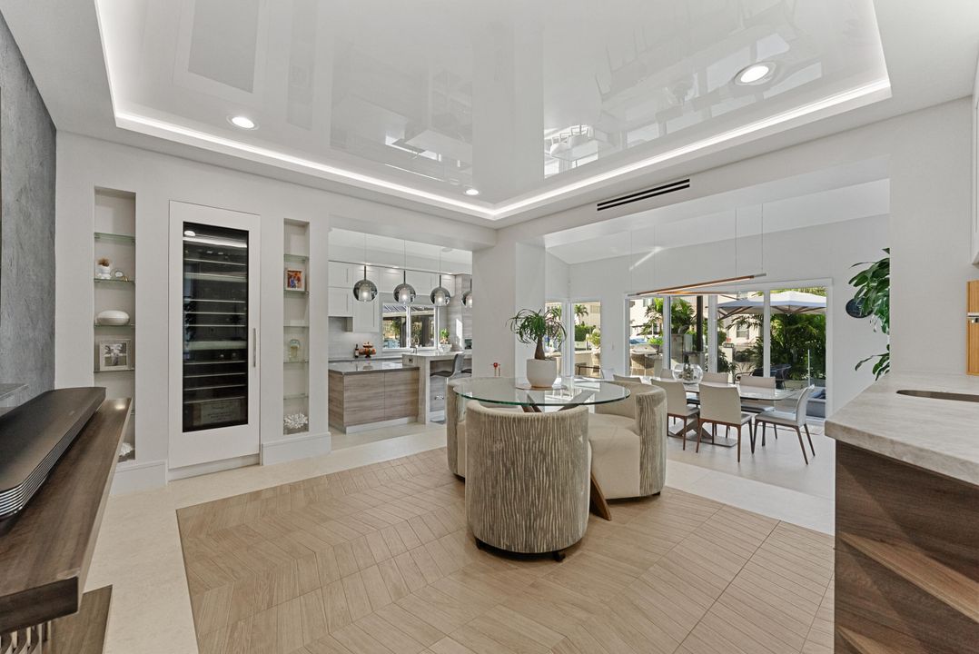 待售: $8,750,000 (8 贝兹, 7 浴室, 6498 平方英尺)