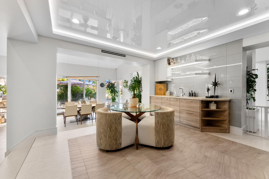 待售: $8,750,000 (8 贝兹, 7 浴室, 6498 平方英尺)