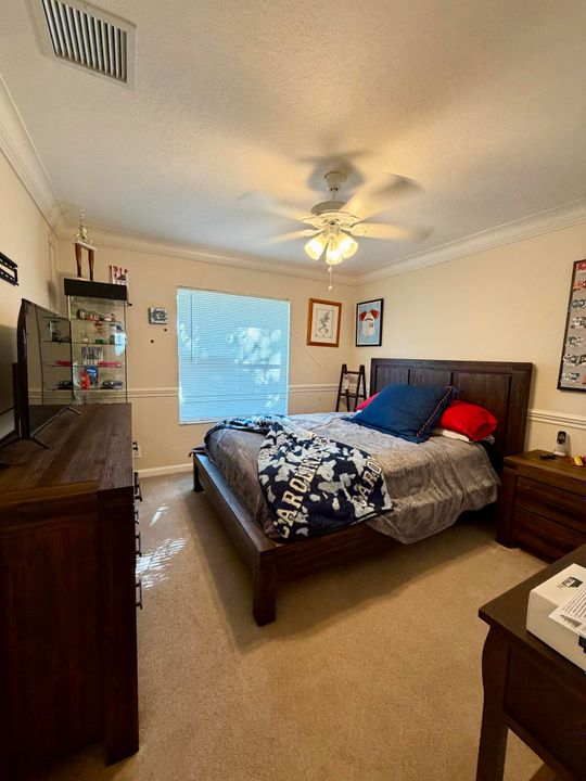 出租: $2,995 (4 贝兹, 3 浴室, 2018 平方英尺)