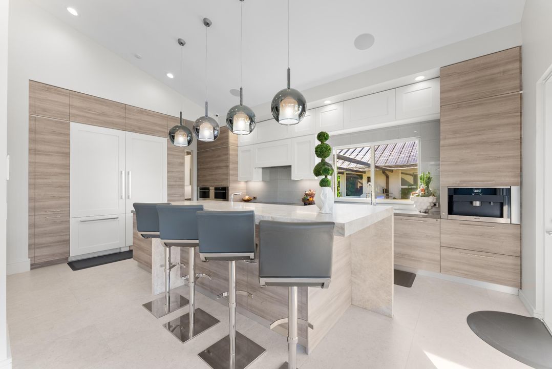 待售: $8,750,000 (8 贝兹, 7 浴室, 6498 平方英尺)