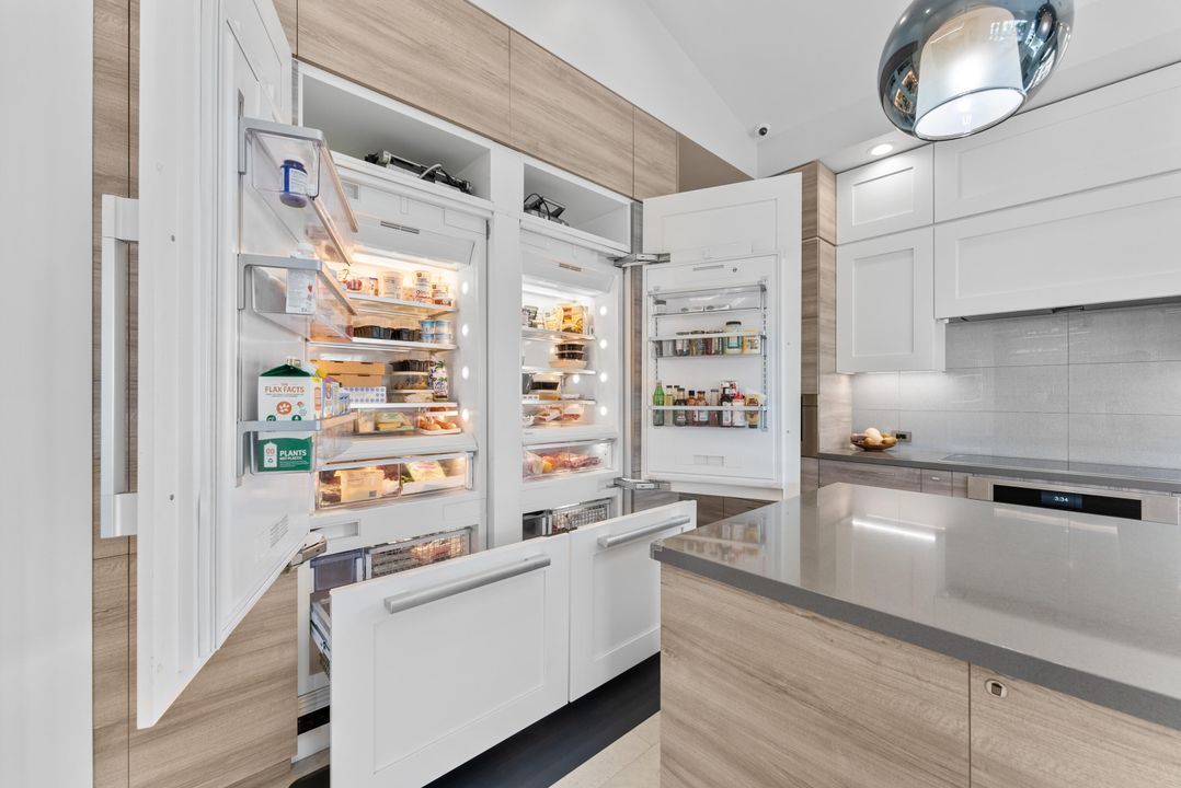 待售: $8,750,000 (8 贝兹, 7 浴室, 6498 平方英尺)